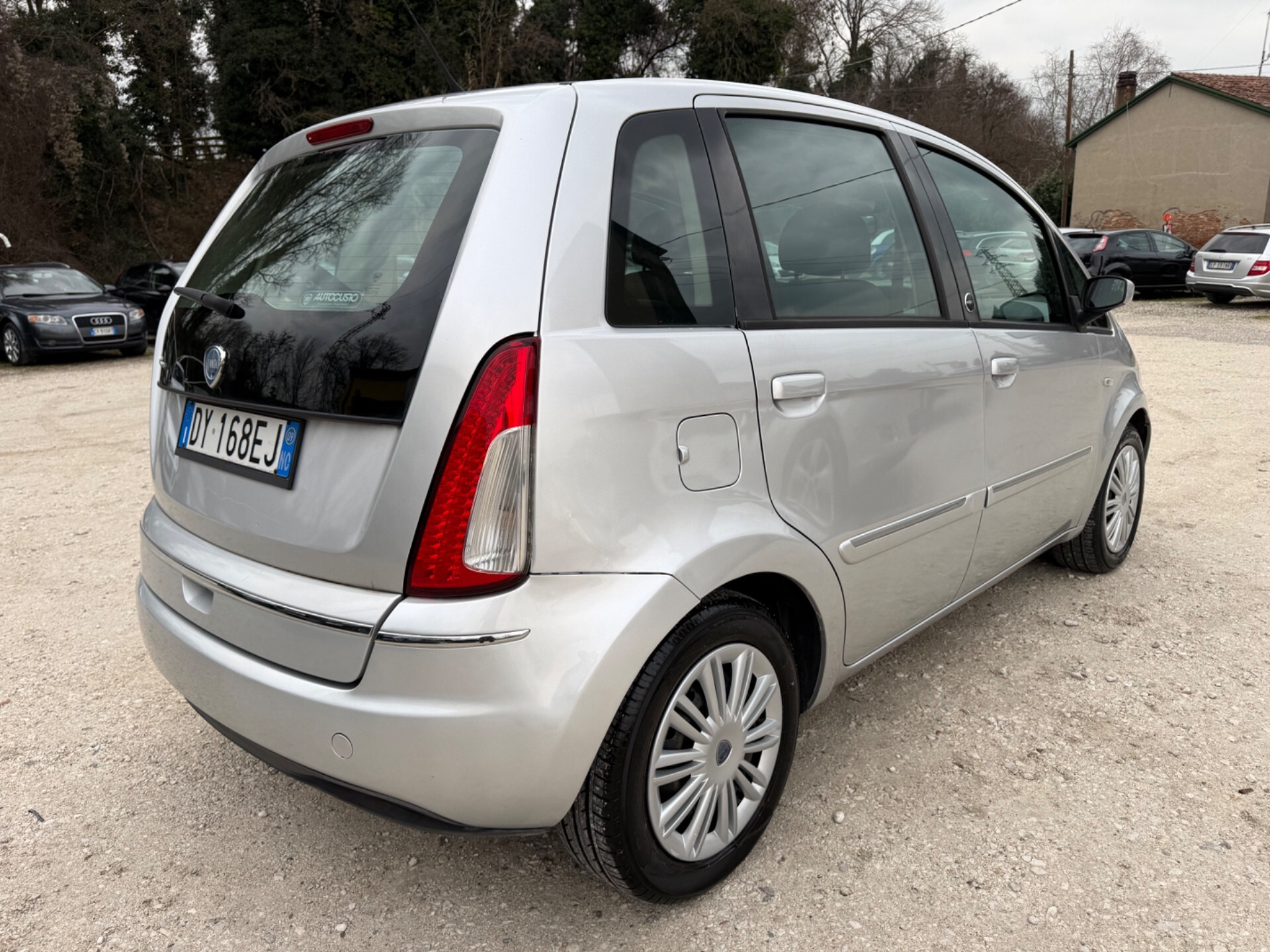 Miniatura 3